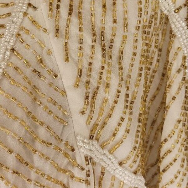 Kremowa Sukienka Mini ASOS Design z Złotymi Koralikami Rozmiar 36 - zdjęcie 5